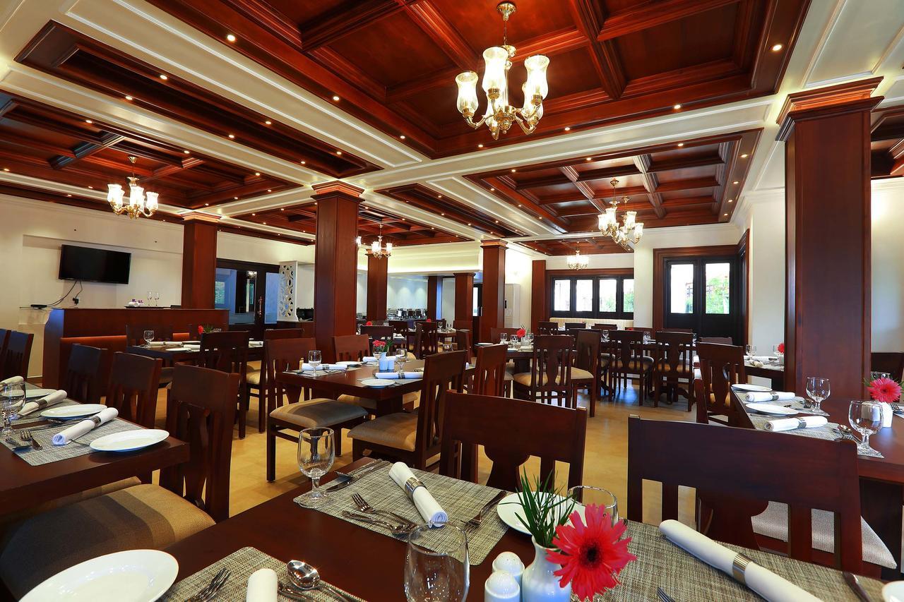 Nihara Resort&Spa Cochin Kochi Exteriör bild
