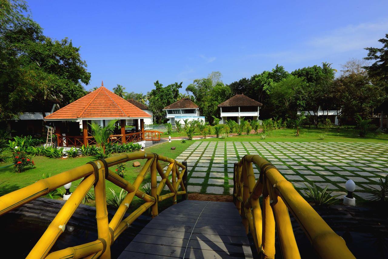 Nihara Resort&Spa Cochin Kochi Exteriör bild