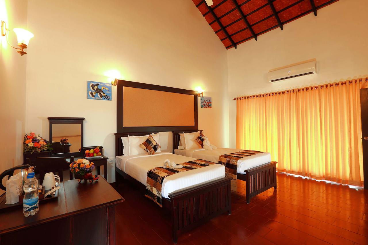 Nihara Resort&Spa Cochin Kochi Exteriör bild