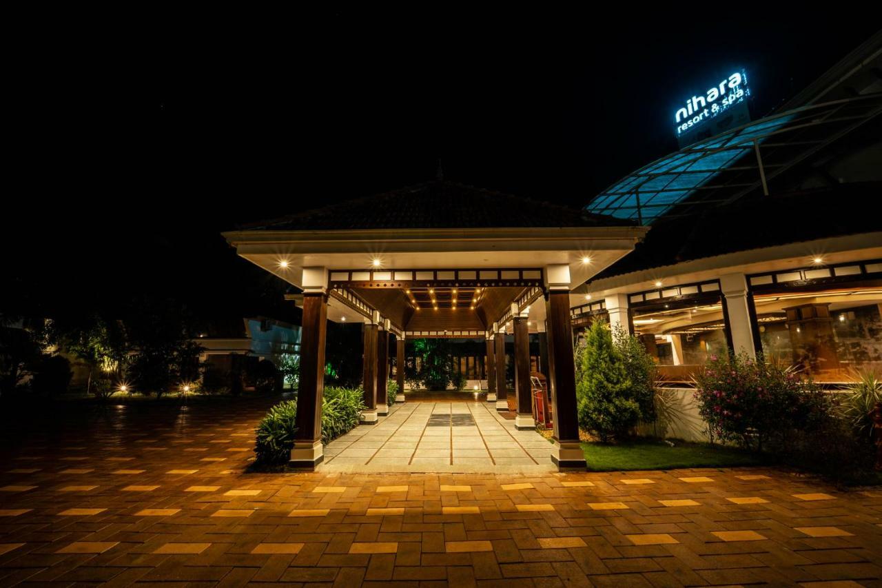 Nihara Resort&Spa Cochin Kochi Exteriör bild
