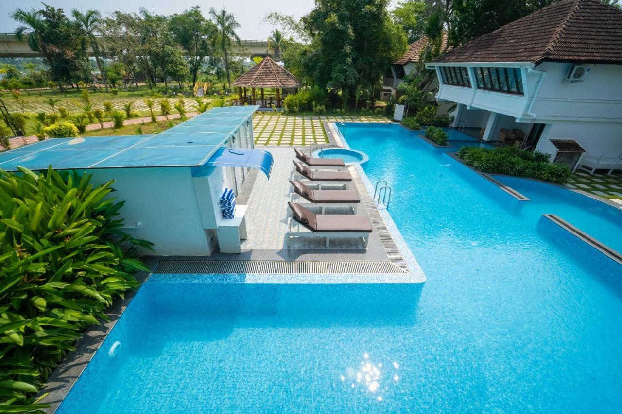 Nihara Resort&Spa Cochin Kochi Exteriör bild