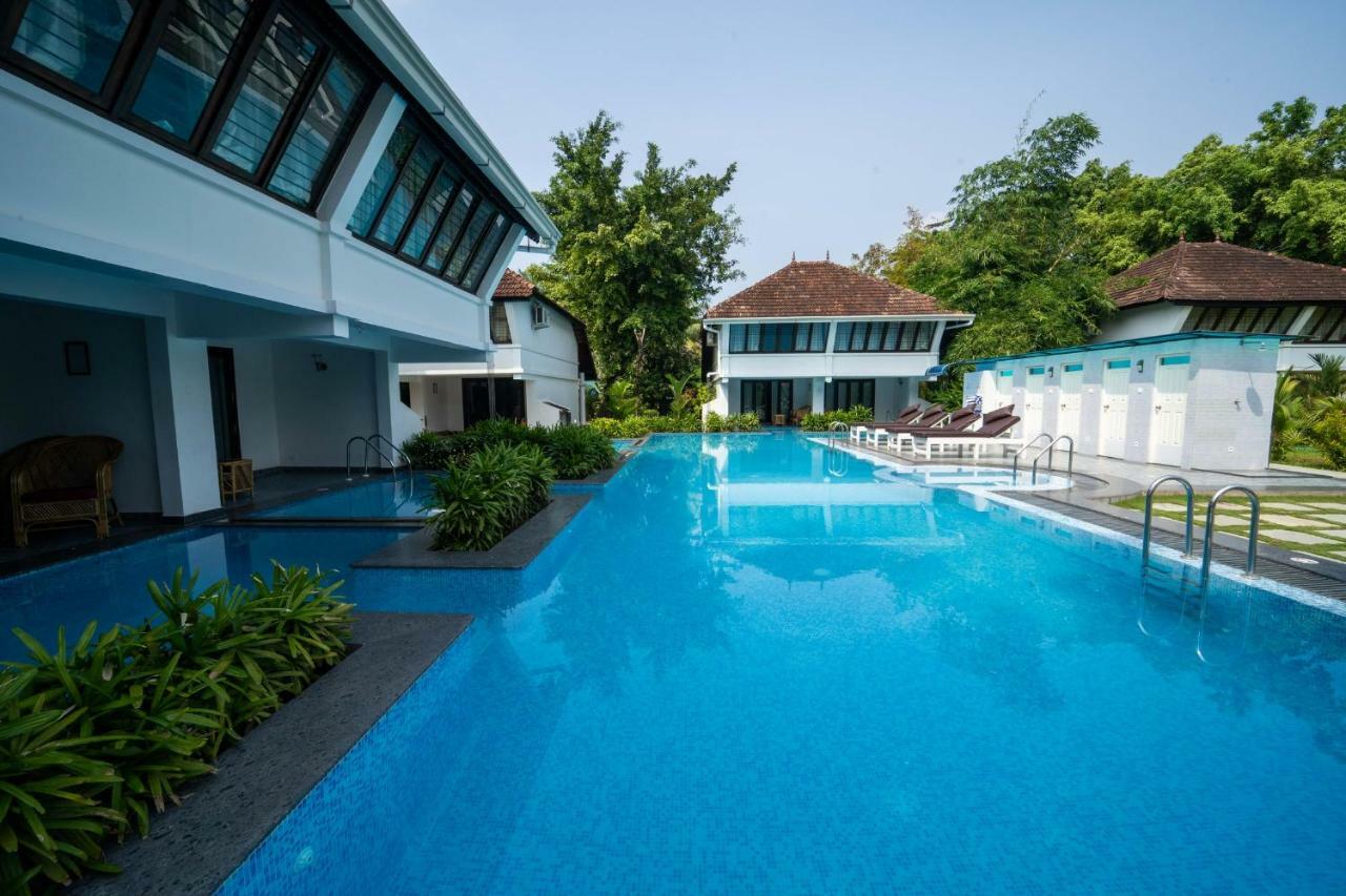 Nihara Resort&Spa Cochin Kochi Exteriör bild