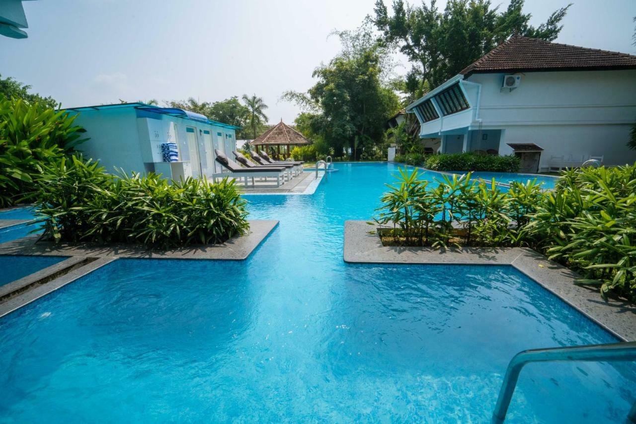 Nihara Resort&Spa Cochin Kochi Exteriör bild